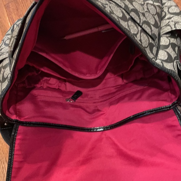 Coach - Picture 4 of 5